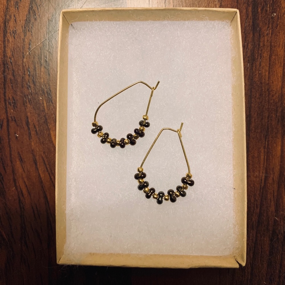 Unique Black/Gold Bead Earrings